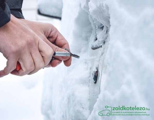 Mindig kössön kötelező biztosítást! Mindig kössön kötelező biztosítást!